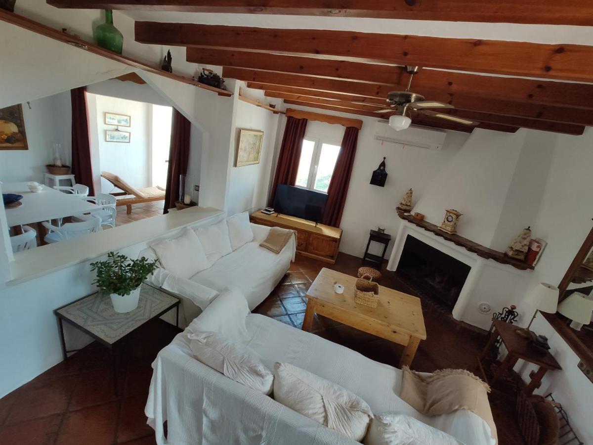 Вилла El Hogar De Lucia Касарес Экстерьер фото